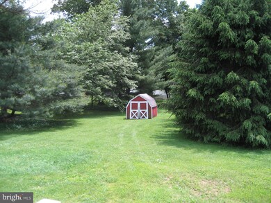 6033 Emerald Ln, Sykesville, MD 21784 - photo 5