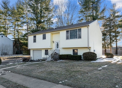 17 Deirdra Ct, Warwick, RI 02889 - photo 3