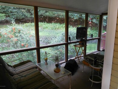 116 Duck Hollow Cir, Stroudsburg, PA 18360 - photo 5