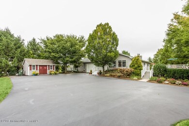 081-Front_View-2080877-small