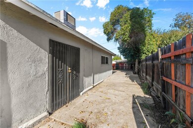 2135 Down St, Riverside, CA 92507 - photo 6