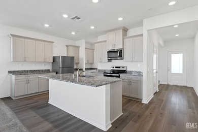 8013 Ita Palm Way, Bakersfield, CA 93313 - photo 3