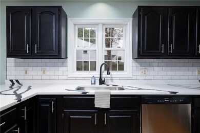 746 Elm St, Woonsocket, RI 02895 - photo 3