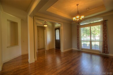 Entry way, dining room