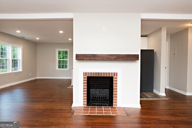 127 Holly St NE, Social Circle, GA 30025 - photo 6