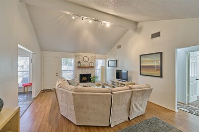 15 N Drifting Leaf Ct, Spring, TX 77380 - photo 7