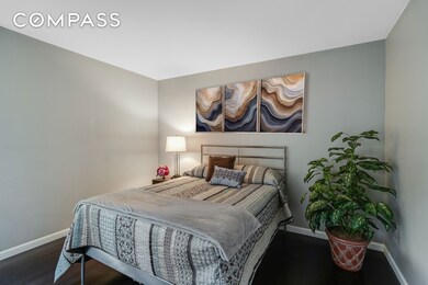 200 Central Park S unit 3F, New York, NY 10019 - photo 6