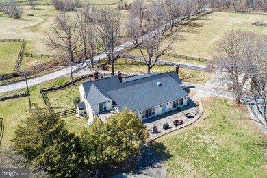 20638 Furr Rd, Round Hill, VA 20141 - photo 2