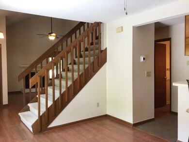 6 Maplecrest Staircase(Donna Urban)