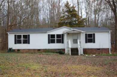 3592 Jennifer View Dr, Asheboro, NC 27205 - photo 2