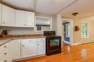 654 Sixth Range Rd, Pembroke, NH 03275 - photo 5