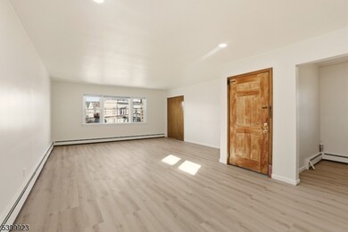 576 Avenue E unit 2, Bayonne, NJ 07002 - photo 5