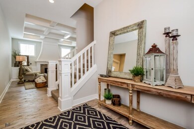 005-Foyer-2314815-small