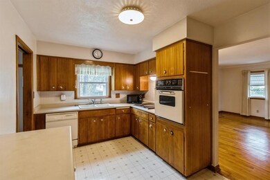 2816 Vine St, West Des Moines, IA 50265 - photo 6