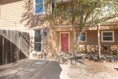 2827 Oakside Dr, Bryan, TX 77802 - photo 4