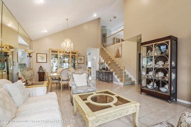 104 Freesia Ct