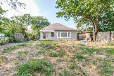 1719 W Bond St, Denison, TX 75020 - photo 3