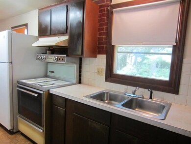 32 Forest Park Dr, Rochester, NH 03868 - photo 5