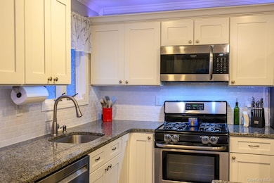 16 Larry Rd, Selden, NY 11784 - photo 7