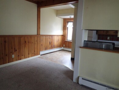 164 Spring St unit 5, Saratoga Springs, NY 12866 - photo 7