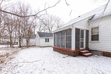 1009 W 20th St, Cedar Falls, IA 50613 - photo 7