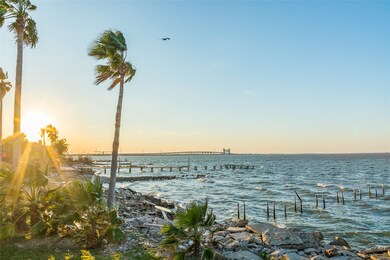 8002 Channelview Dr, Galveston, TX 77554 - photo 4