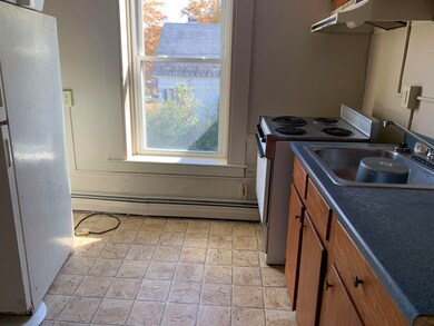 340 Summer St unit 3, Saint Johnsbury, VT 05819 - photo 3