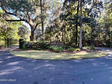 460 Commons Cir, Beaufort, SC 29902 - photo 2