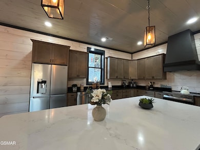 1253 & 1257 Bavarian Way, Gatlinburg, TN