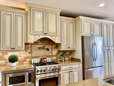 Gorgeous Gourmet Kitchen