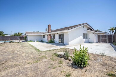 520 Theta Ln, Porterville, CA 93257 - photo 6