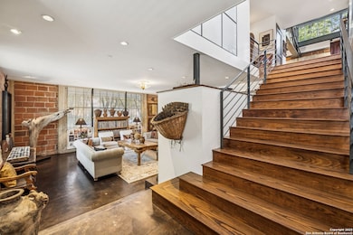 212 Madison unit 1, San Antonio, TX 78204 - photo 3