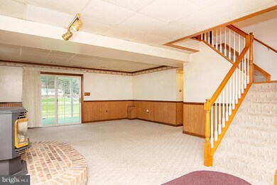 5907 Dale Dr, Sykesville, MD 21784 - photo 5