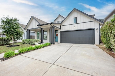 Welcome to this contemporary two-story home in Easton Park, ideally located in a vibrant Southeast Austin community near Southpark Meadows, Tesla, the airport, and more.