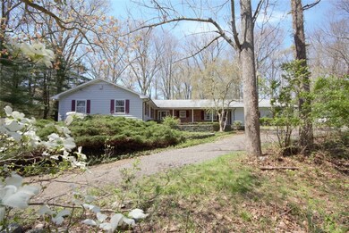 166 Wolverstone Rd, East Greenwich, RI 02818 - photo 2