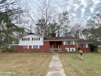 557 W Mcpherson Dr, Monticello, MS 39654 - photo 2
