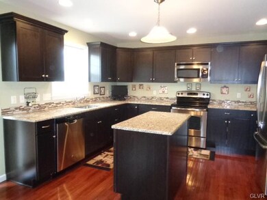 837 S Fork Dr, Easton, PA 18040 - photo 4