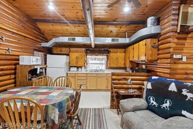 Kitchen/dining