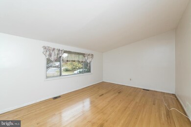 6204 Rolling View Dr, Sykesville, MD 21784 - photo 3