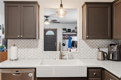 923 Ward Ave, Lawrence, KS 66044 - photo 7