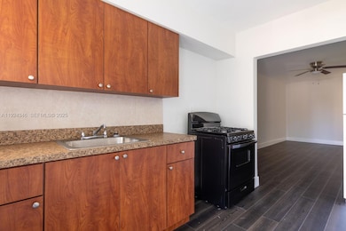 26701 SW 137th Ave unit 5, Homestead, FL 33032 - photo 2