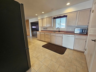 405 S 18th St, Worland, WY 82401 - photo 5