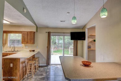 5004 Weybridge Ln Wilmington-small-010-2
