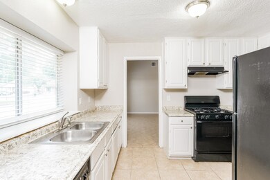 10302 Heather Hill Dr, Houston, TX 77086 - photo 6