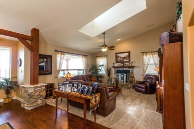 007_Living Room