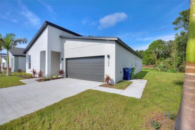 306 Royal Palm Way, Winter Haven, FL 33881 - photo 4