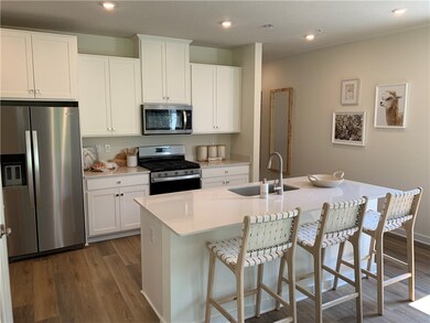 143 Scotland Ln, Jackson Township, PA 16037 - photo 3