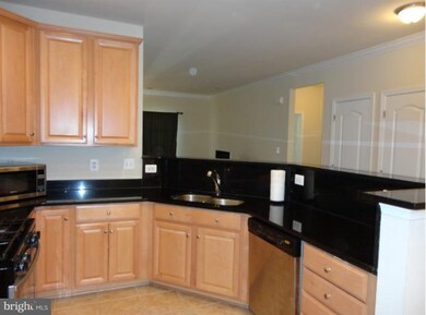 9712 Handerson Place unit 302, Manassas Park, VA 20111 - photo 3