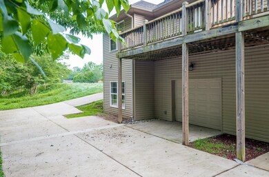 5812 Shepherd Crossing Dr, Louisville, KY 40219 - photo 5