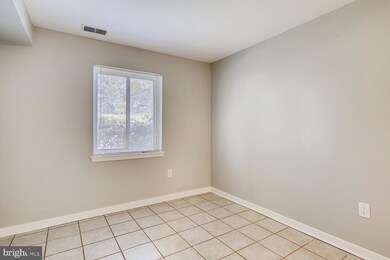 411 S Sharp St, Baltimore, MD 21201 - photo 7
